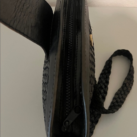 Inge Christopher Handmade Black Woven Leather Shoulder Bag - Picture 6 of 10